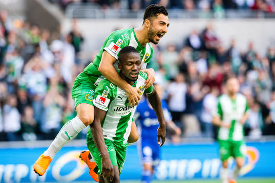 Hammarbys Jiloan Hamad och Pa Amat Dibba jublar