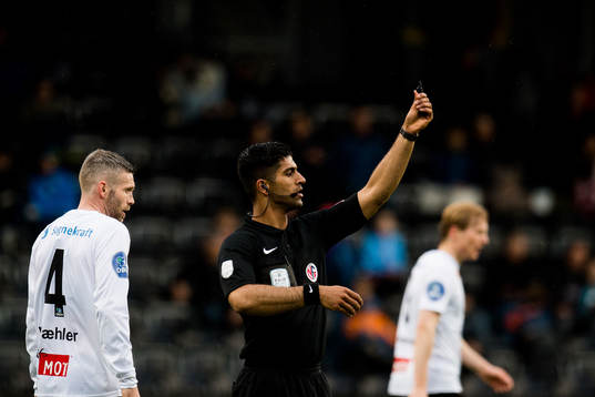 Mohammad Usman Aslam, referee