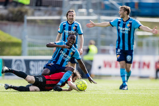 Djurgårdens Philana Tinotenda Kadewere och Brommapojkarnas