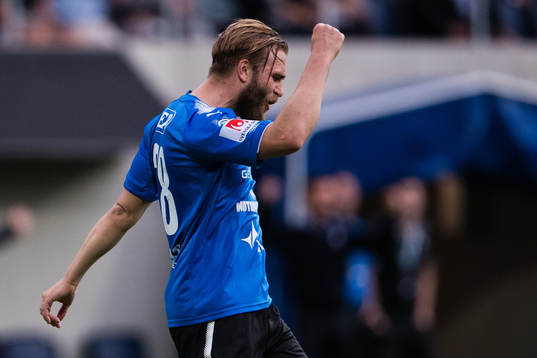 Halmstads Jesper Westerberg jublar efter att ha gjort 0-2 för Halmstad