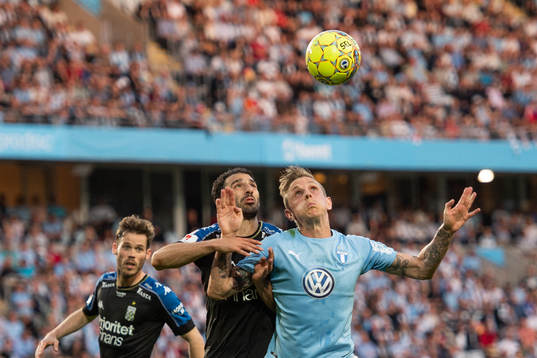 IFK Göteborgs André Calisir och Malmö FFs Sören Rieks