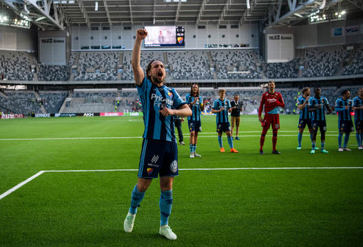 Djurgårdens Kevin Walker och övriga spelare jublar