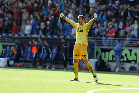 Iven Austbø from Viking celebrates after Viking score the first goal