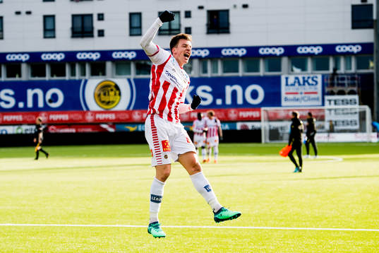 Jostein Gundersen of Tromsø celebrates