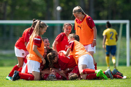 Österrikes spelare jublar