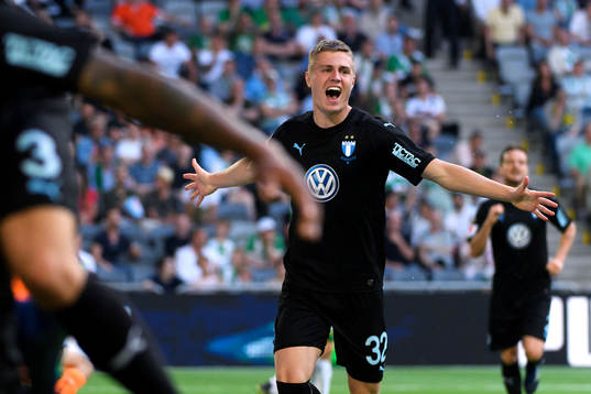 Malmö FFs Mattias Svanberg jublar efter 1-2