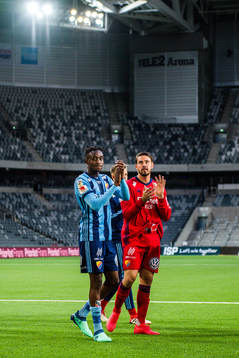 Djurgårdens Philana Tinotenda Kadewere och målvakt Tommi