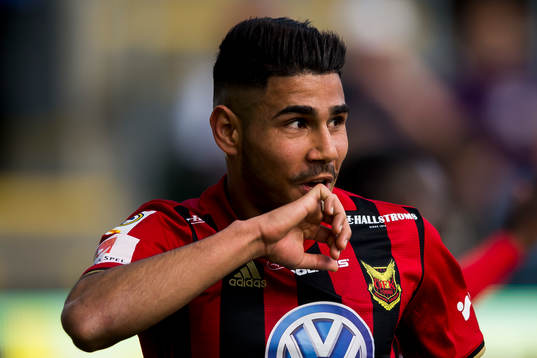 Östersunds Hosam Aiesh jublar efter 0-2