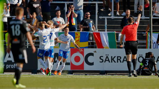 Norrköpings David Moberg Karlsson reagerar när domare