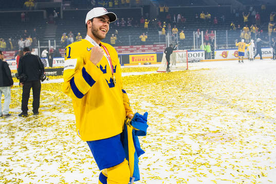 Sveriges Magnus Pääjärvi-Svensson jublar med en svensk