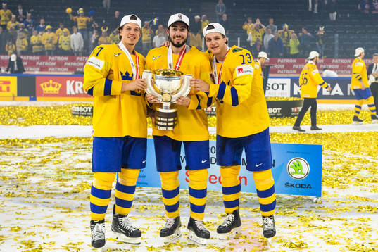 Sveriges Rickard Rakell, Mika Zibanejad och Mattias Janmark