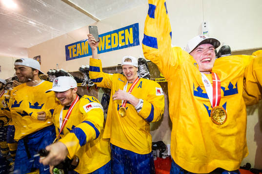 Sveriges Gustav Nyquist och Lias Andersson  jublar i