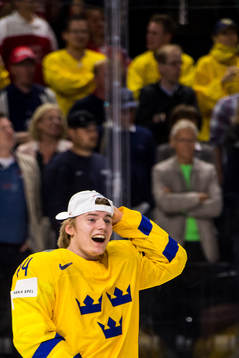 Sveriges Lias Andersson jublar