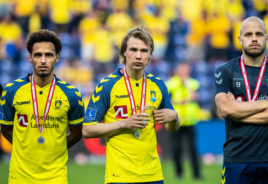  [DK=20180521: Hany Mukhtar (10), Brøndby IF, Simon Tibbling (12), Brøndby IF og Teemu Pukki (9), Brøndby IF]
[UK=20180521: Hany Mukhtar (10), Brøndby IF, Simon Tibbling (12), Brøndby IF and Teemu Pukki (9), Brøndby IF]

