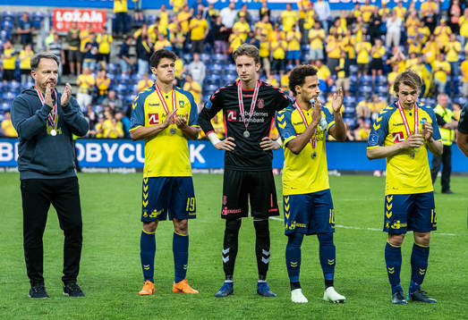  [DK=20180521: Alexander Zorniger, cheftræner Brøndby IF, Christian Nørgaard (19), Brøndby IF, Frederik Rønnow (1), Brøndby IF, Hany Mukhtar (10), Brøndby IF og Simon Tibbling (12), Brøndby IF]
[UK=20180521: Alexander Zorniger, coach Brøndby IF, Christian Nørgaard (19), Brøndby IF, Frederik Rønnow (1), Brøndby IF, Hany Mukhtar (10), Brøndby IF and Simon Tibbling (12), Brøndby IF]
