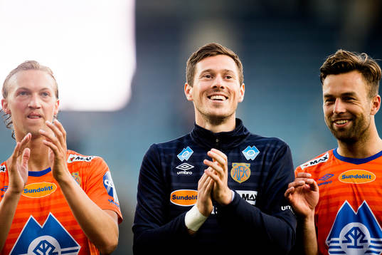 Jørgen Hatlehol, Tarjei Aase Omenås and Kaj Ramsteijn of Aalesund celebrate