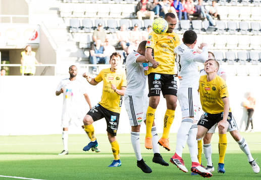 Elfsborgs Issam Jebali gör 0-1 på hörna