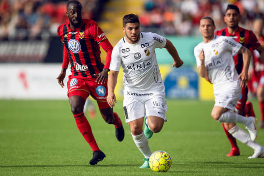 Häckens Moestapha El Kabir och Östersunds Ronald Mukiibi