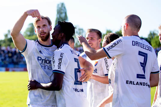 Djurgårdens Philana Tinotenda Kadewere jublar med