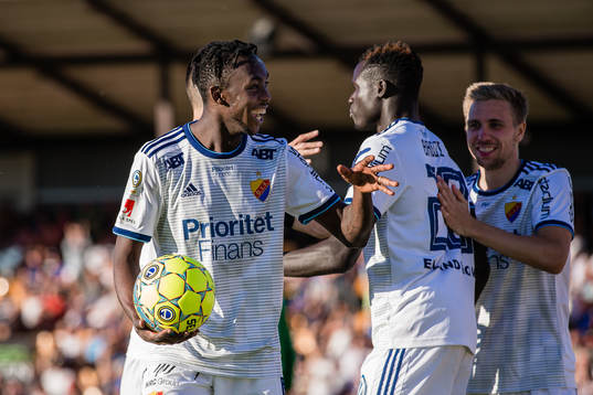 Djurgårdens Philana Tinotenda Kadewere jublar