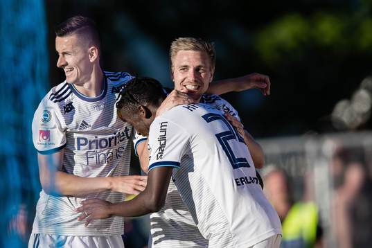 Djurgårdens Philana Tinotenda Kadewere (m) jublar med