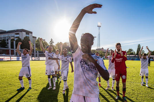 Djurgårdens Philana Tinotenda Kadewere jublar