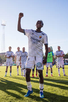 Djurgårdens Philana Tinotenda Kadewere jublar