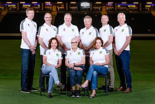 Jörgen Eriksson, Lars-Christer Olsson, Karl-Erik Nilsson, Bert Andersson, Anders Hübinette och Håkan Sjöstrand, Anette Karhu, Rose-Marie Frebran och Annika Grälls  från Svenska fotbollförbundets styrelse poserar för porträtt den 29 maj 2018 i Stockholm.
