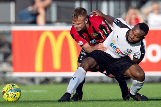 Brommapojkarnas Christopher Brandeborn och Örebros Michael