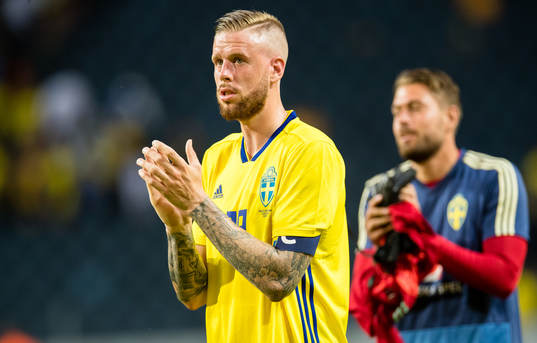 Sveriges Pontus Jansson tackar publiken