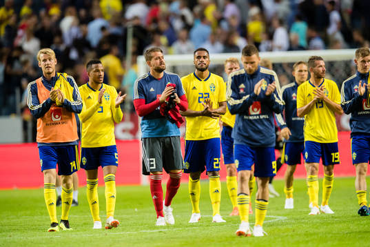 Sveriges spelare tackar fansen