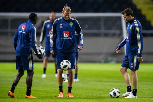 Sveriges Ken Sema, Ola Toivonen och Victor Nilsson Lindelöf