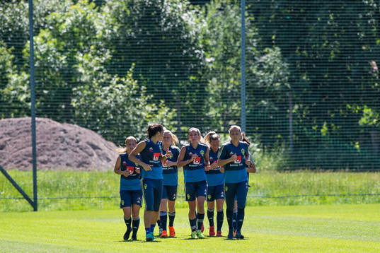 Spelarna joggar ner
