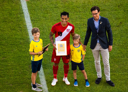 Yoshimar Yotun of Peru is awarded man of the match