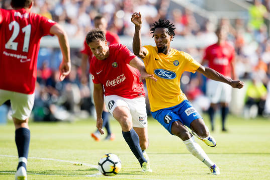 Ronny Johnsen of Norway and Zé Roberto of Brazil