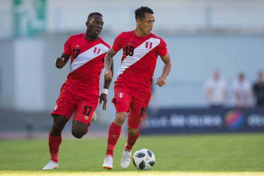 Luis Advincula of Peru and Yoshimar Yotun of Peru