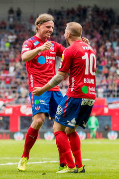 Helsingborgs Carl Johansson och Darijan Bojanic jublar