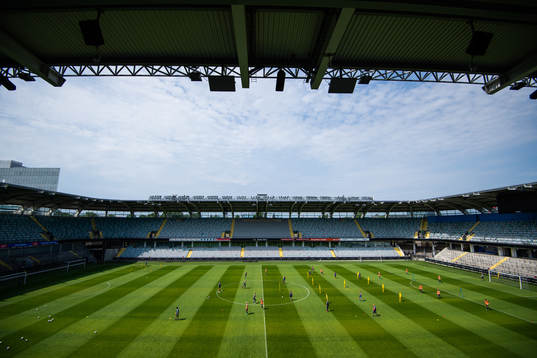Generell vy över Gamla Ullevi med spelare på plan