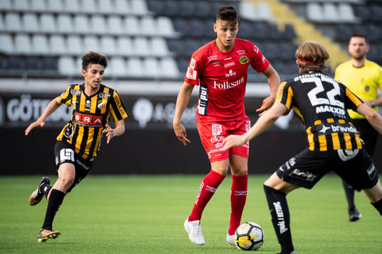 Elfsborgs Aleksandar Ceganjac och Häckens Leart Ramani