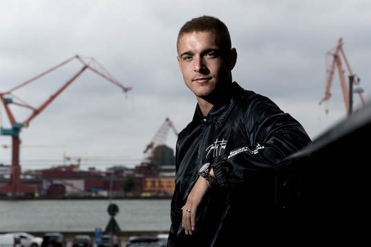 Bla gjennom flere bilder av Fotboll, Porträtt Kristoffer Peterson
