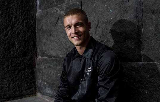 Fotbollsspelaren Kristoffer Peterson som spelar i Heracles