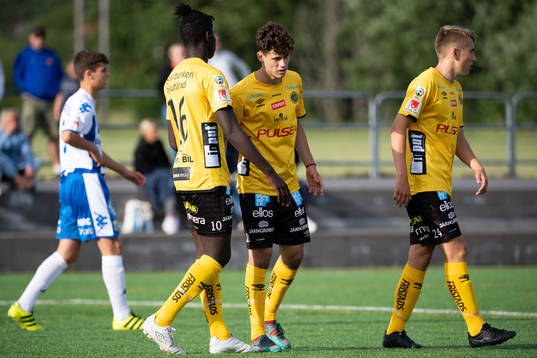 Elfsborgs spelare jublar efter 0-4 där en IFK Göteborgs spelare styrt in bollen i eget mål