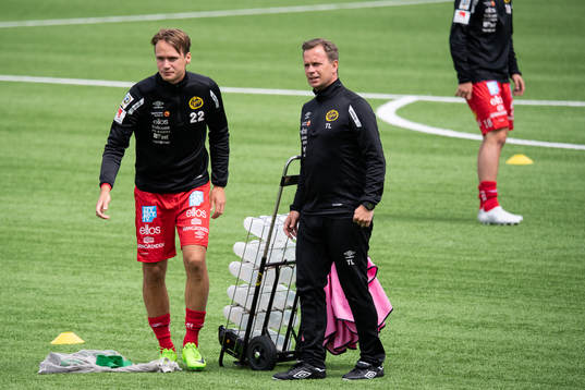 Elfsborgs Viktor Prodell och assisterande tränare Tobias Linderoth