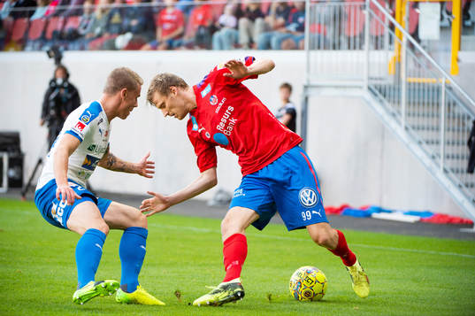 Värnamos Anton Maikkula och Helsingborgs Andri Runar