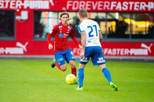 Helsingborgs Max Svensson och Värnamos Anton Maikkula