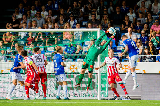 Goalkeeper Gudmund Kongshavn of Tromsø and Joonas Tamm of