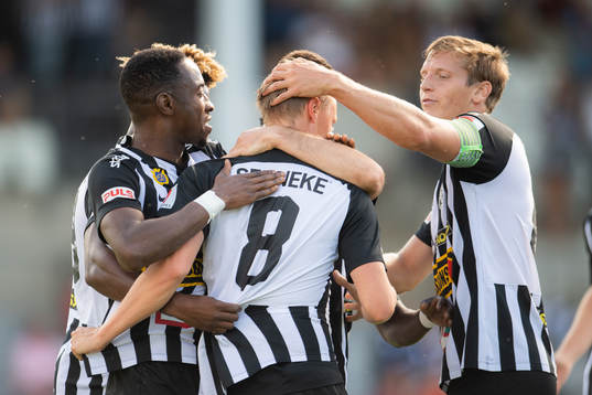 Landskronas Måns Ekvall jublar efter 1.0 målet