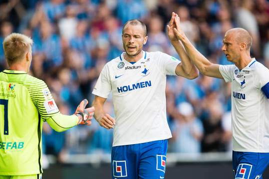 Norrköpings målvakt Isak Pettersson, Jón Gudni Fjóluson
