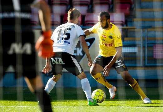 Elfsborgs Issam Jebali och Örebros Martin Lorentzson