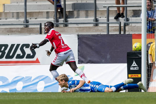 Kalmars Papa Alioune Diouf jublar efter 0-1